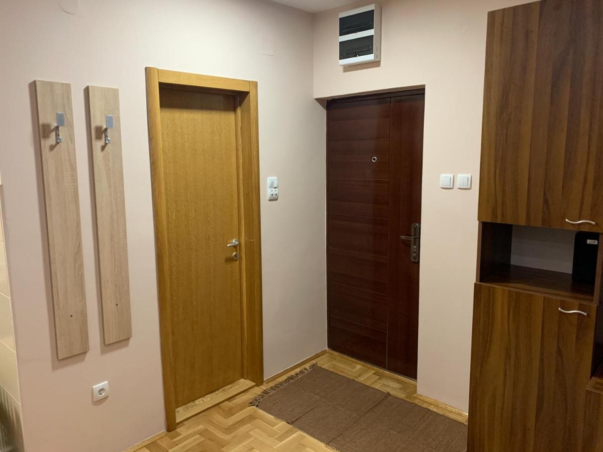 Mila Apartment Novi Sad Exterior photo